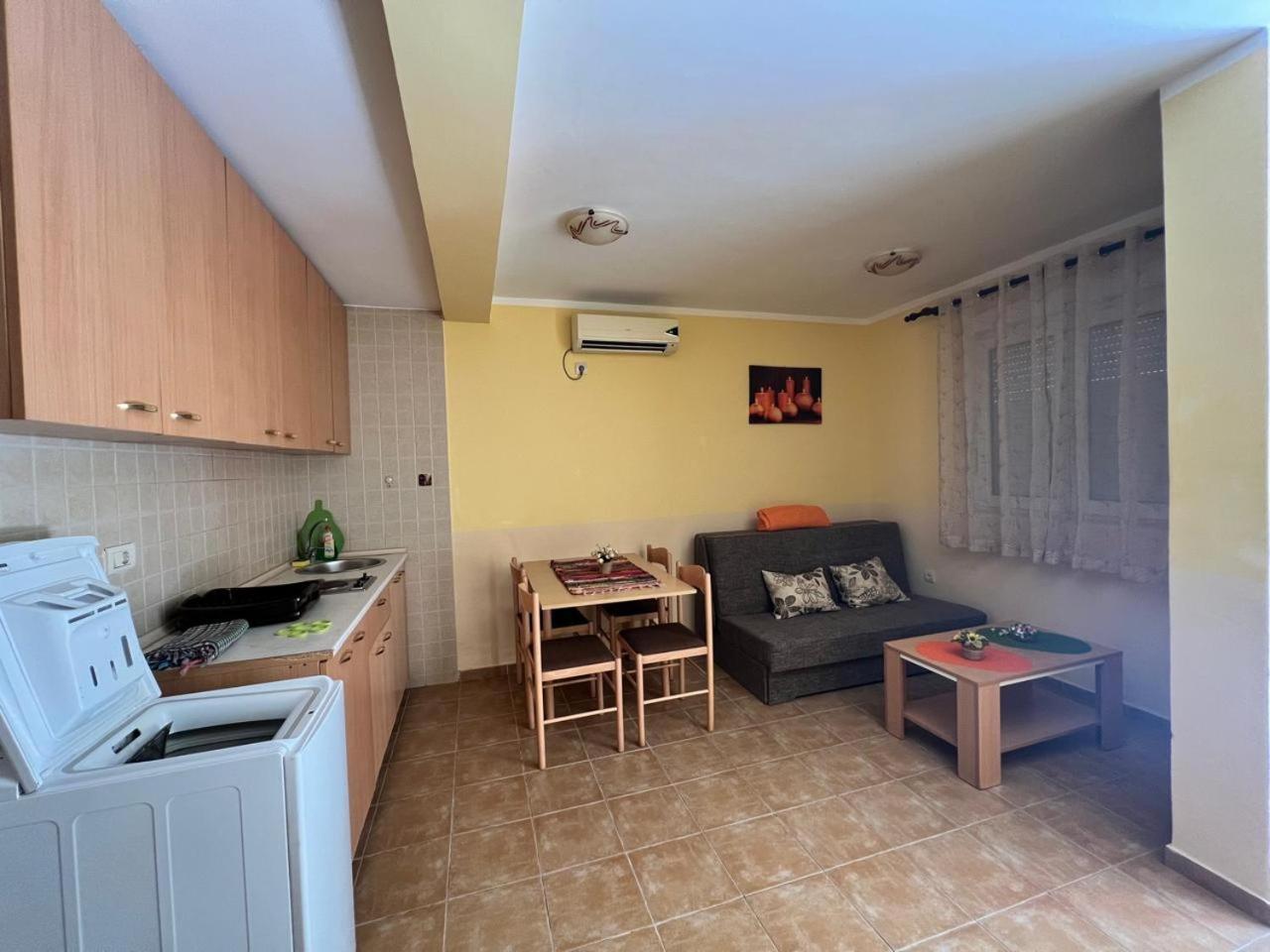 Apartments Brnjada Sutomore Oda fotoğraf