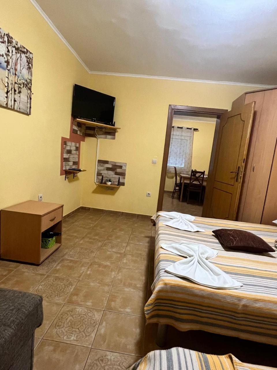 Apartments Brnjada Sutomore Oda fotoğraf