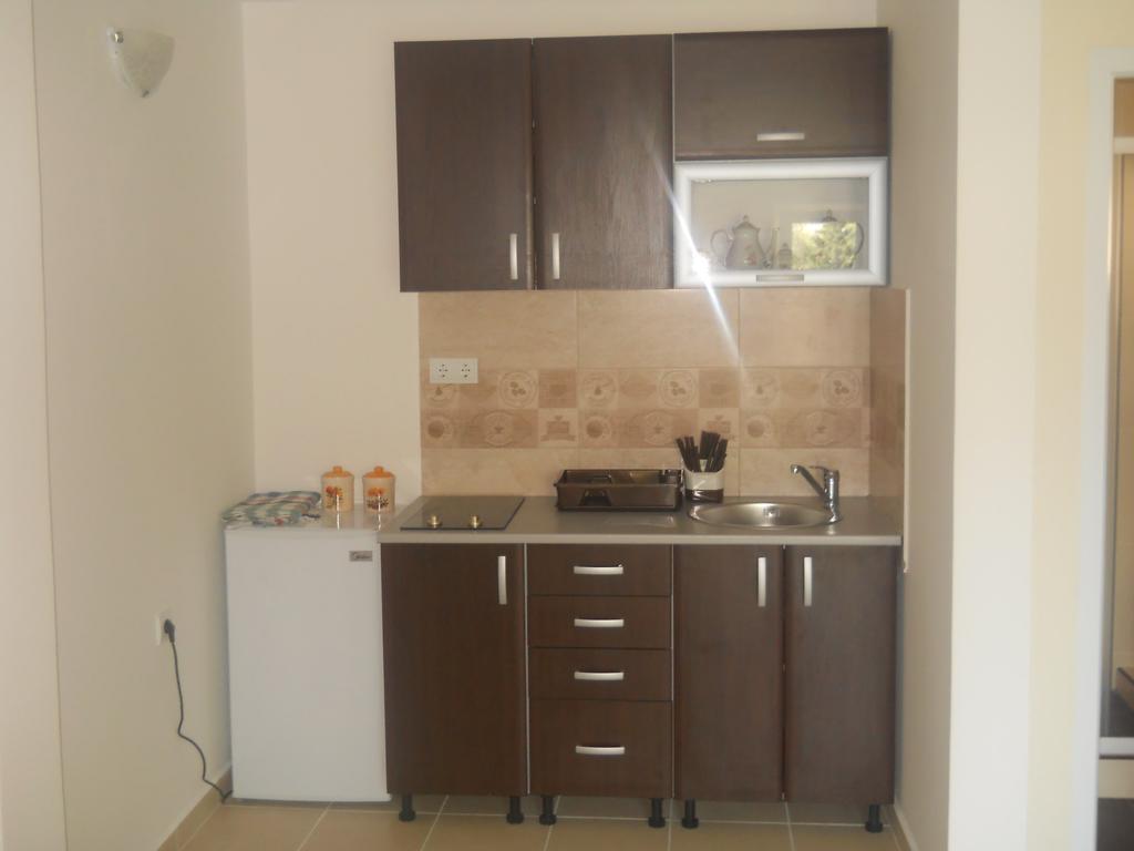 Apartments Brnjada Sutomore Oda fotoğraf
